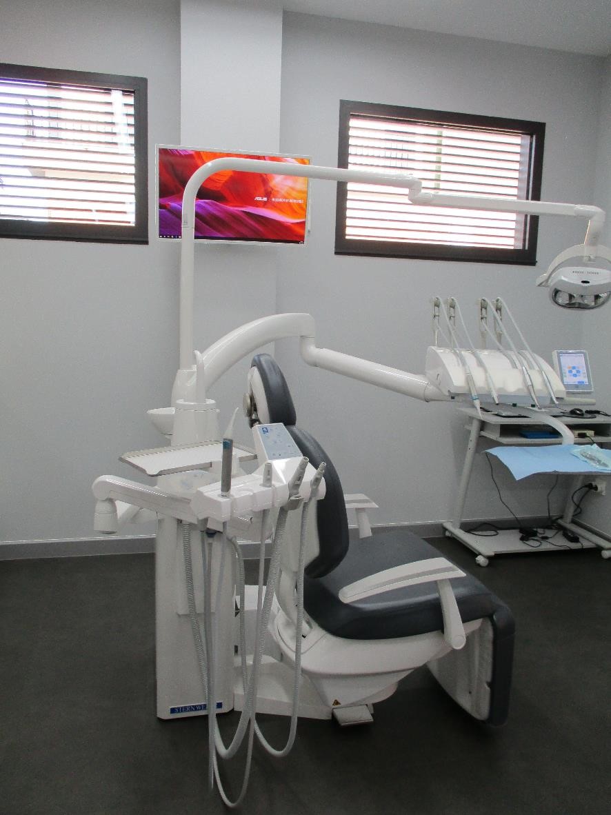 Interior de la consulta de la clínica dental